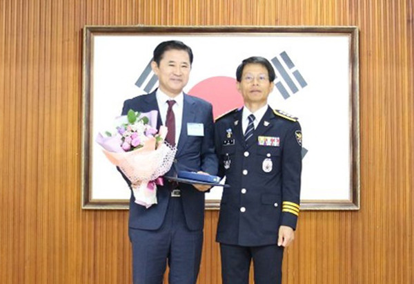 ▲ 평택시의회 이병배 부의장, 경찰행정 발전유공 감사장