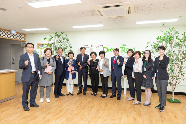 ▲ 강서구의회 행정‧재무委, 강서 진로직업체험지원센터 방문