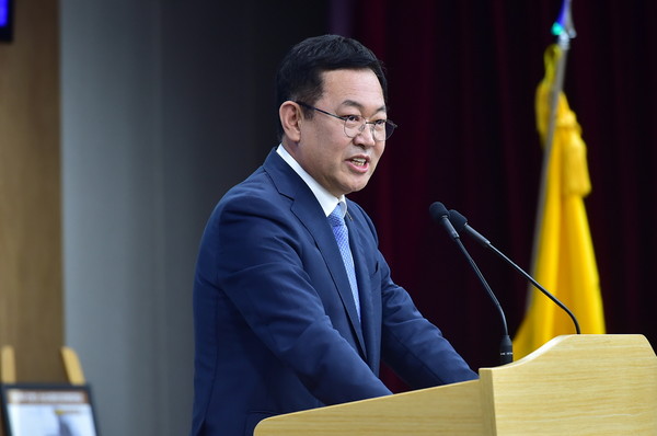 ▲ 소상공인의 날 기념식에서 축사하는 박남춘 인천시장.
