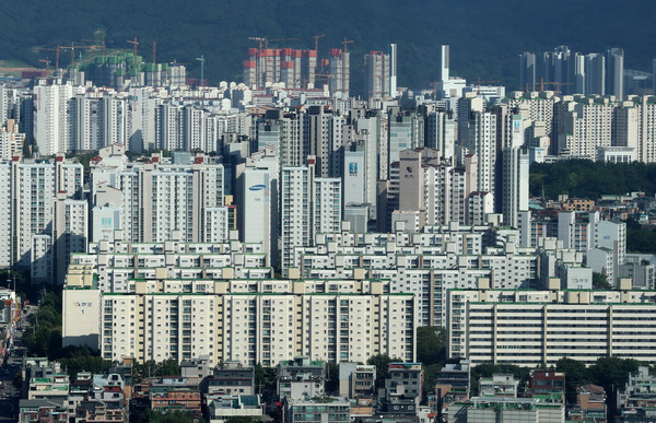 ▲ 서울 송파구 롯데월드타워 일대의 아파트 단지.