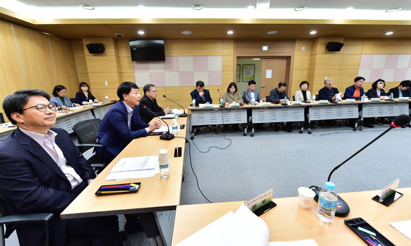 ▲ 제2차 부평미군기지 반환 활용 자문협의회에서 발언하는 차준택 부평구청장.