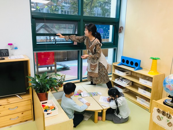 ▲ 중랑구청직장어린이집에 신규 설치된 방진망.