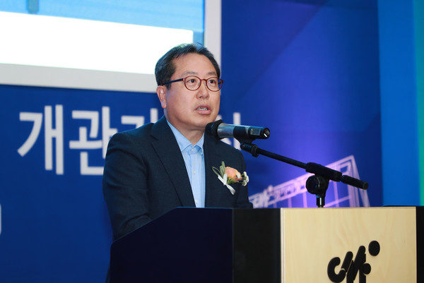 ▲ 경기시청자미디어센터 개관기념식에서 축사하는 조광한 남양주시장.