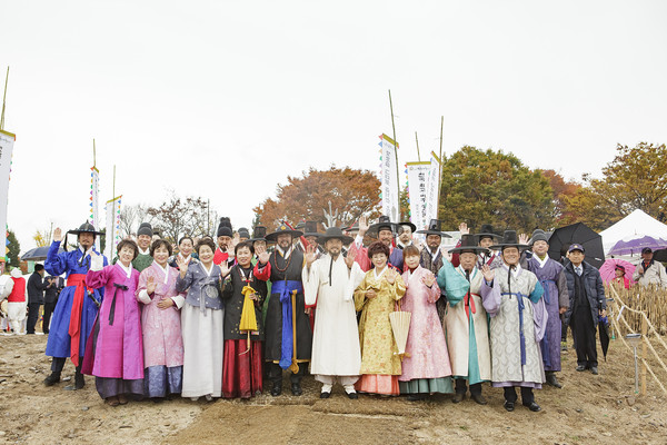 ▲ 여주오곡나루축제 기념촬영.