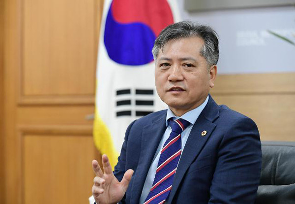 ▲ 서울시의회 신원철 의장