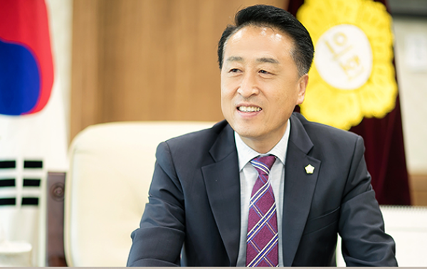 ▲ 화성시의회 김홍성 의장