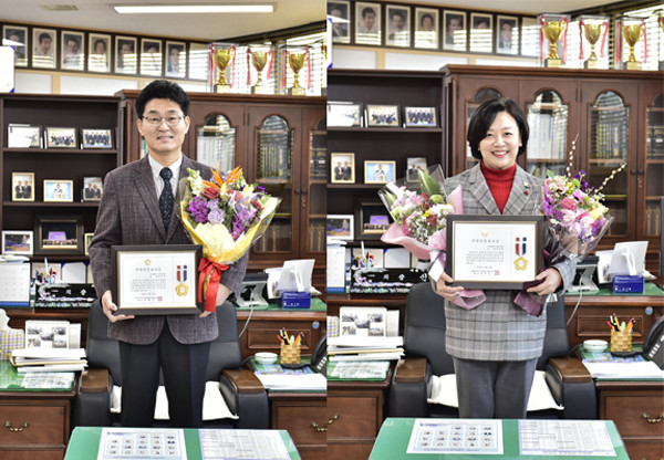 ▲ 박종호 의원(왼쪽)과 임준희 의원(오른쪽)이 지방의정봉사상을 수상 받았다.