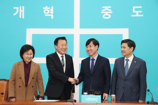 ▲ 손학규 대표 찾은 하태경 책임대표와 지상욱 공동대표.