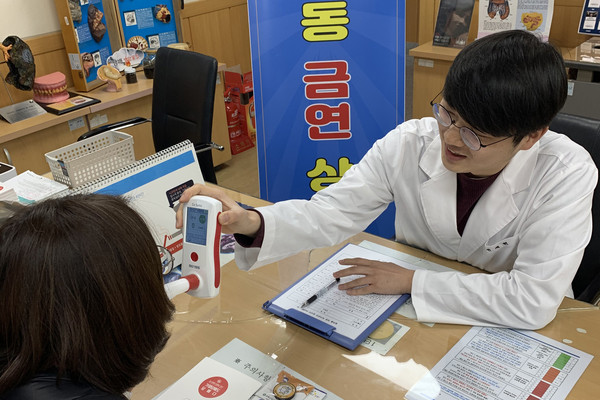 ▲ 금연 상담이 진행되고 있다.
