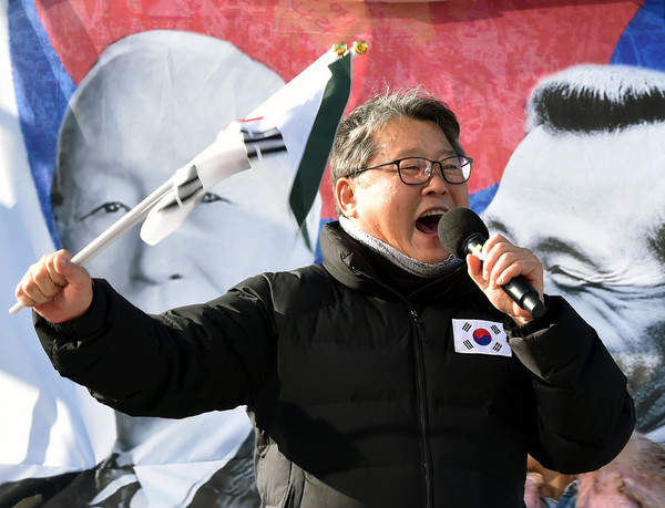▲ 태극기집회서 인사말 하는 조원진 대표.