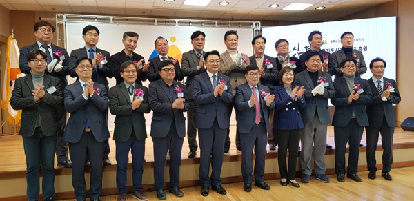 ▲ 경기도시장상권진흥원 남동센터 개소식 참석한 안혜영 부의장(맨 앞줄서 오른쪽 네번째).