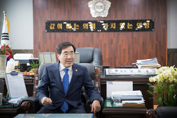▲ 인천 서구의회 송춘규 의장.