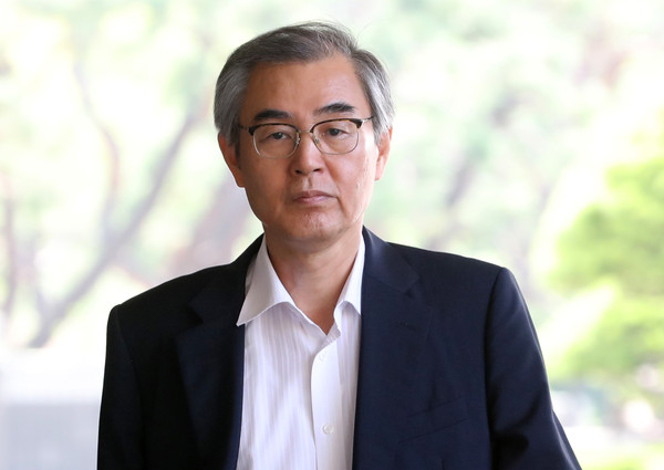 ▲ 선고공판 출석하는 정재찬 전 공정거래위원장.