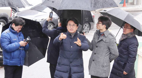 ▲ 현장방문한 이재현 서구청장.
