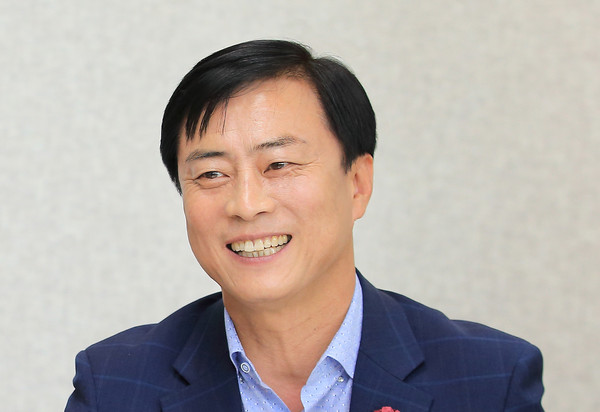 ▲ 여성친화도시 선정 추진계획 설명하는 이강호 남동구청장.