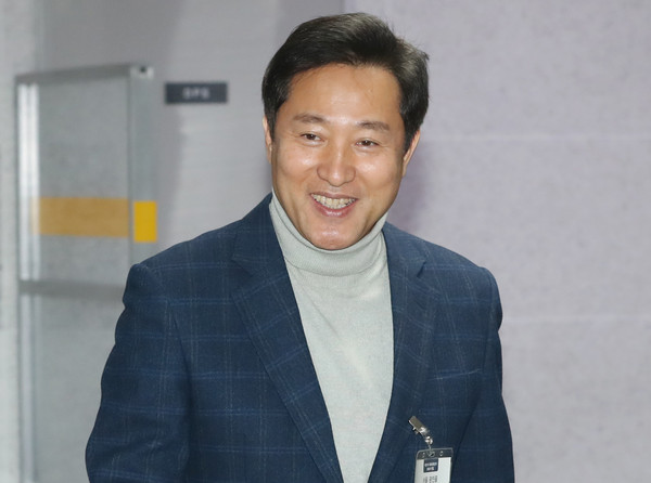 ▲ 미소짓는 오세훈 전 자유한국당 서울시당 광진구을 당협위원장.