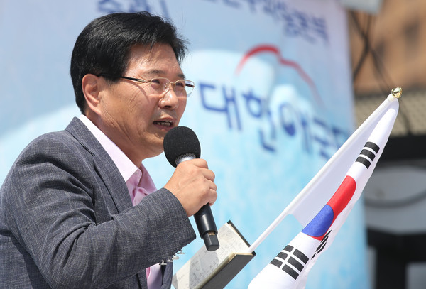 ▲ 탈당 선언하는 홍문종 의원.