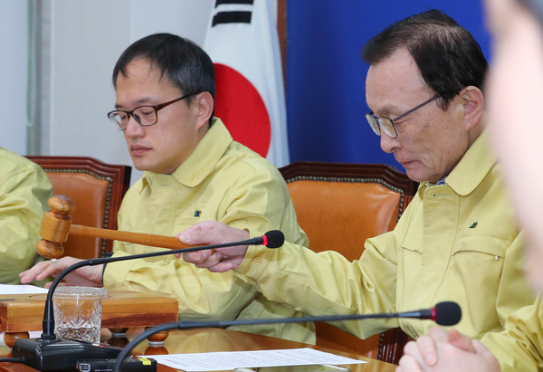 ▲ 개회 선언하는 이해찬 대표.