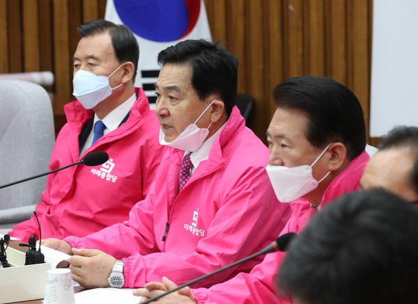 ▲ 발언하는 심재철 미래통합당 원내대표.