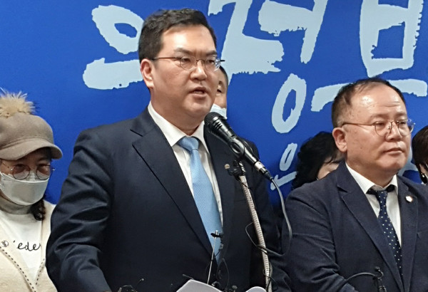 ▲ 경기 의정부갑 무소속 출마 선언하는 문석균 전 더불어민주당 의정부갑 상임부위원장.