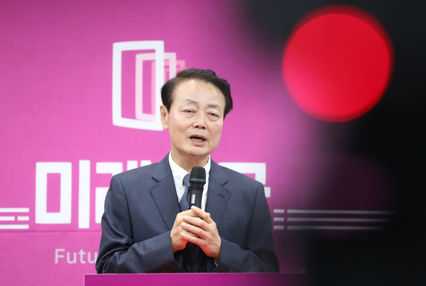 ▲ 사퇴 기자회견하는 한선교 대표.