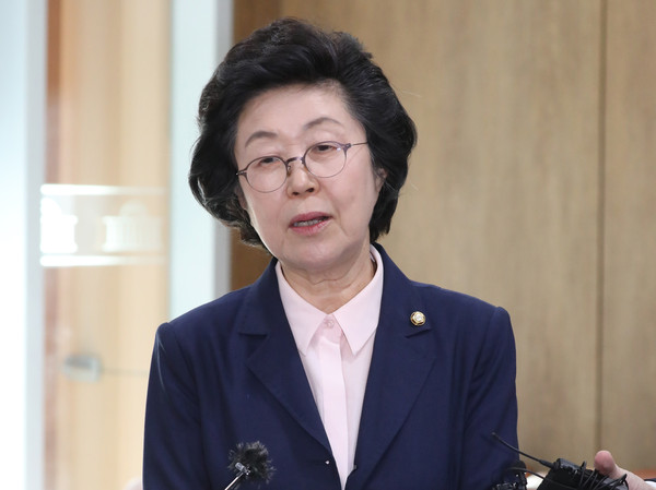 ▲ 입장 밝히는 이은재 미래통합당 의원.