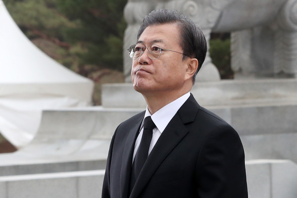 ▲ 생각에 잠긴 문재인 대통령. /뉴시스