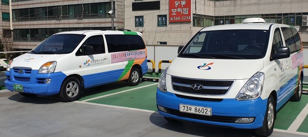 ▲ 해외입국자 특별수송 차량.