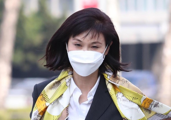 ▲ 이혼소송 변론기일 출석하는 노소영 관장.