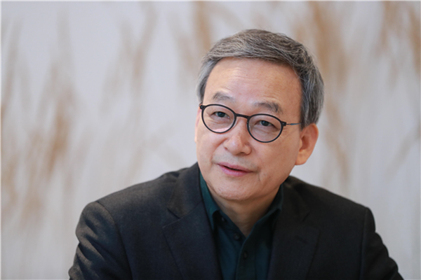 ▲ 순천대학교는 ‘제25회 파루인문학당’에 정호승 시인을 초청한다.