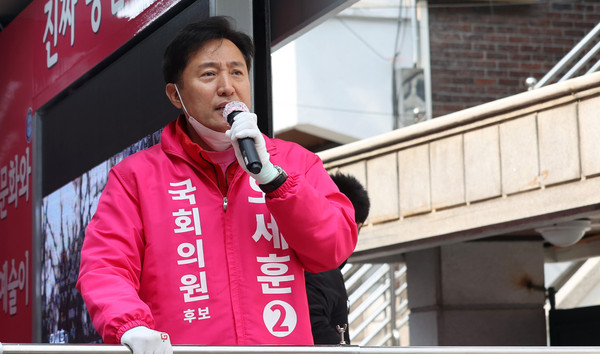 ▲ 골목길 유세하는 오세훈 후보.