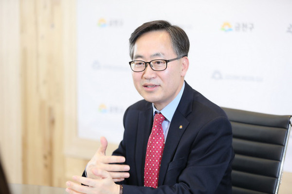 ▲ 유성훈 금천구청장.