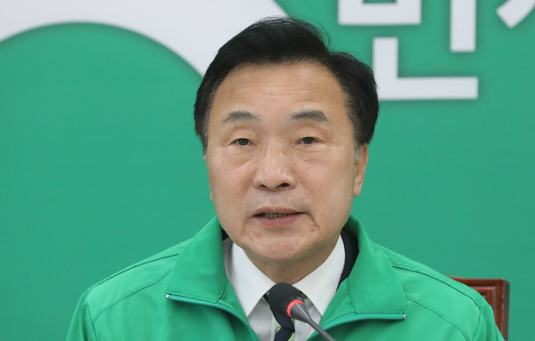 ▲ 발언하는 손학규 상임선대위원장.