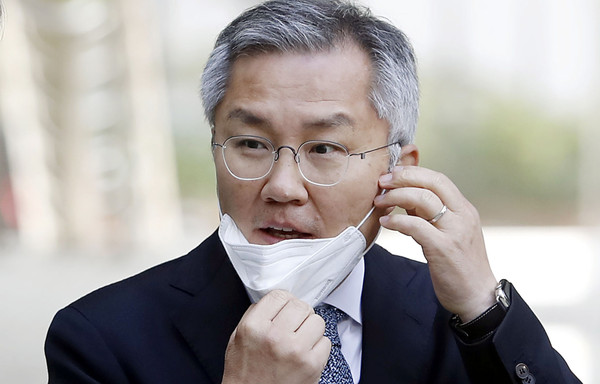 ▲ 서울 서초구 서울중앙지방법원으로 출석하고 있는 최강욱 전 청와대 공직기강비서관.