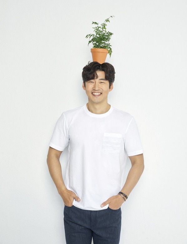 ▲ 마운티아 ‘베르나티셔츠’ 화보컷.