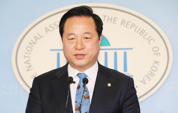 ▲ 발언하는 김두관 의원.