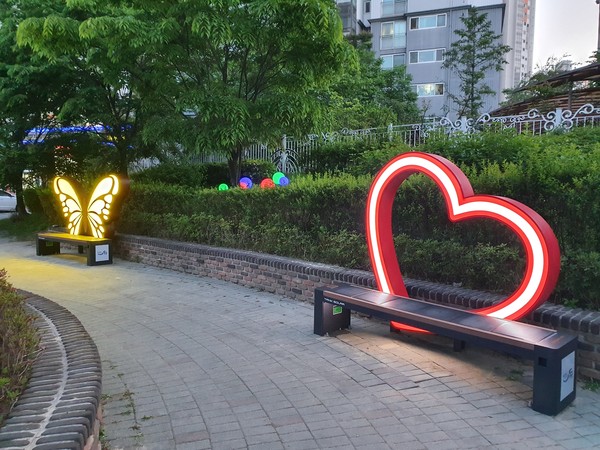 ▲ 송림휴먼시아 1단지 앞 가로녹지대 경관개선 완료 모습.