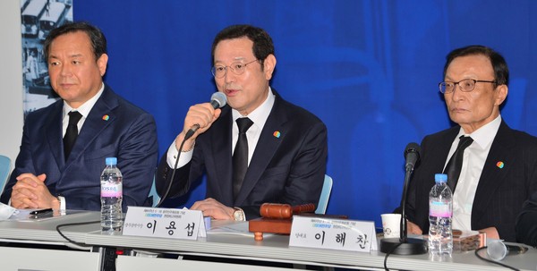 ▲ 민주당 최고위서 발언하는 이용섭.