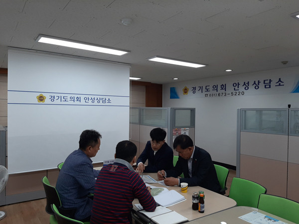 ▲ 양운석.백승기 의원, 죽주산성 테마역사공원 추진 관련 정담회 개최.
