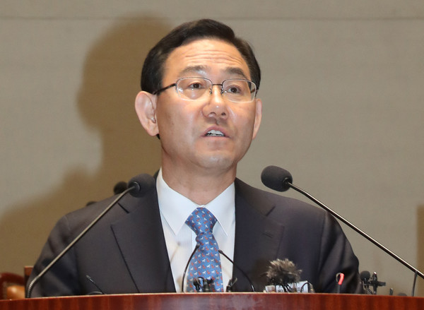 주호영 미래통합당 원내대표가 22일 오전 서울 여의도 국회 예결위회의장에서 열린 미래통합당 제21대 국회 당선자 워크숍에 참석해 발언하고 있다