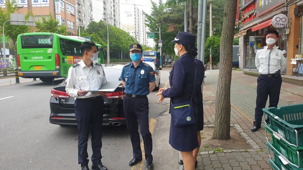 ▲ 스쿨존 교통시설 릴레이 점검현장.