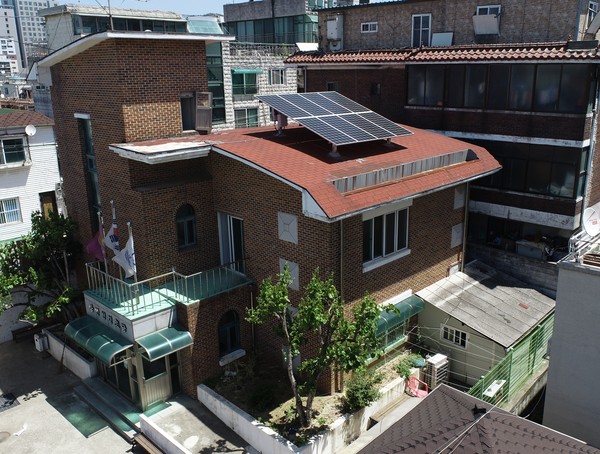 ▲ 상인천경로당 태양광발전설비 설치 모습.