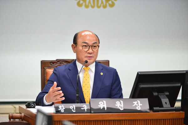 ▲ 서울시의회 남북교류협력지원 특별위원회 황인구 위원장.
