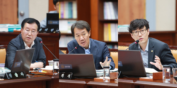 ▲ 2020년도 행정사무감사를 진행하고 있는 장경민(왼쪽), 이희재(가운데), 이우천(오른쪽) 의원.