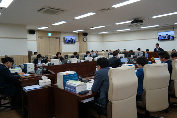 ▲ 경제노동위, 2019년 결산 및 예비비 지출 승인.