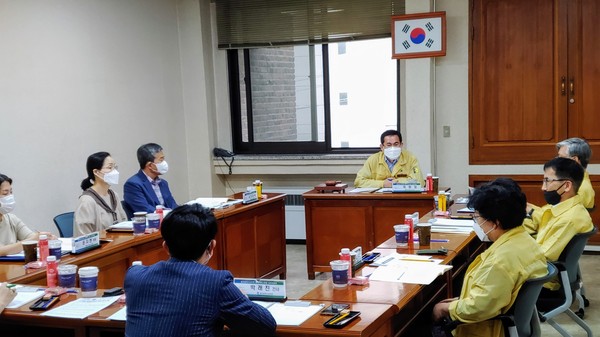 ▲ 행정서비스헌장심의위원회 회의.