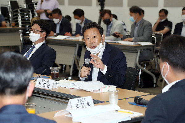 ▲ 접경지역 시장·군수 협의회 참석한 장정민 옹진군수.