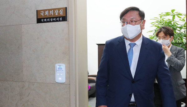 ▲ 의장과 면담 끝낸 후 의장실 나서는 김태년 원내대표