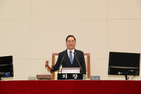 ▲ 성남시의회, 후반기 의장 윤창근 의원 선출.