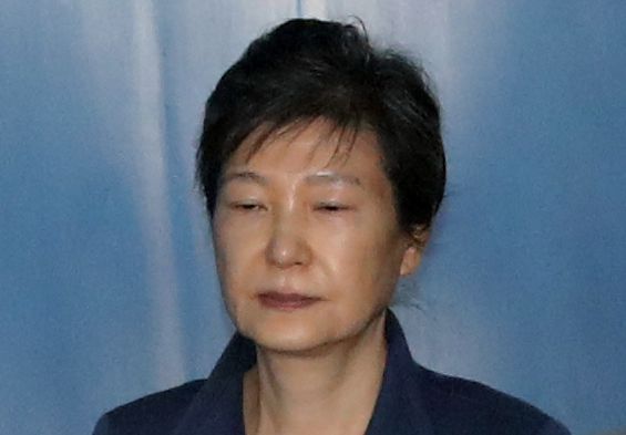 ▲ 생각에 잠긴 박근혜 전 대통령.